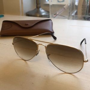 Ray-Ban aviators gold gradient